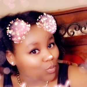 Meet your Posher, Whitney